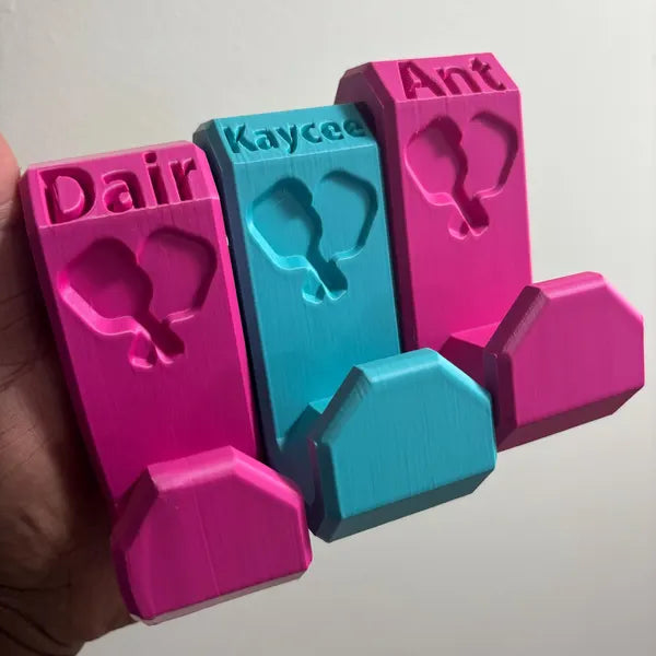 Custom 3D-Printed Bag Hook – Personalized Name, UV & Heat Resistant