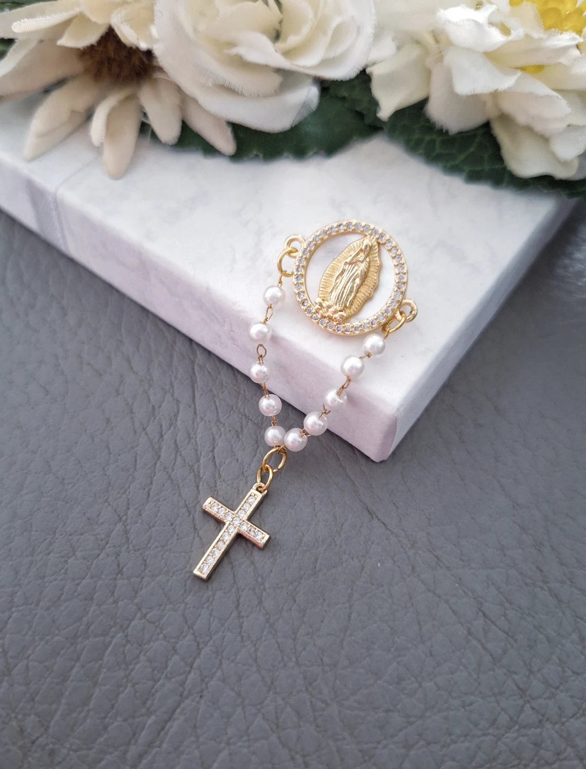 Faith & Elegance – Virgin Mary Rosary Pin with Mother of Pearl Accent