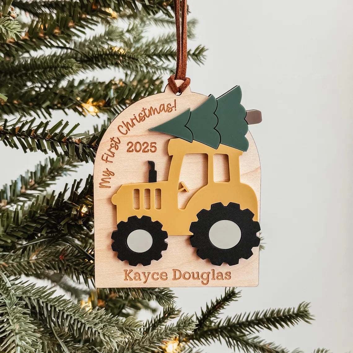 Premier Noël de bébé : Tracteur décoratif | Personnalisé 2025