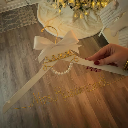 Personalized Bride Wedding Hanger with Name & Date – Pearl Detail