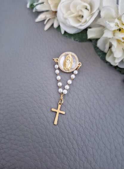 Faith & Elegance – Virgin Mary Rosary Pin with Mother of Pearl Accent