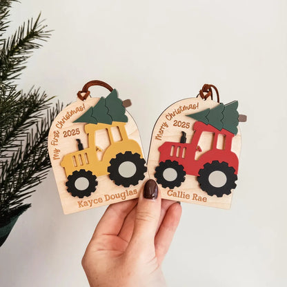 Premier Noël de bébé : Tracteur décoratif | Personnalisé 2025